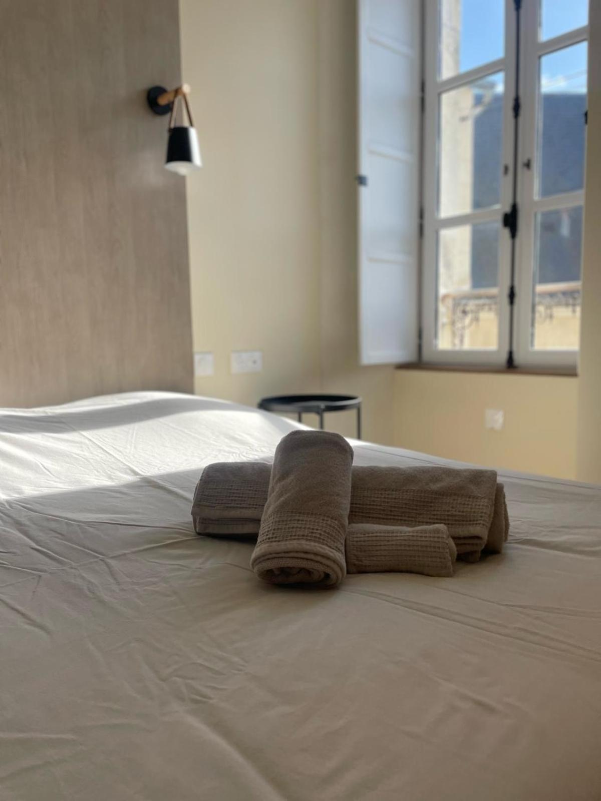 La Chapelle Apartment Bourges Bagian luar foto